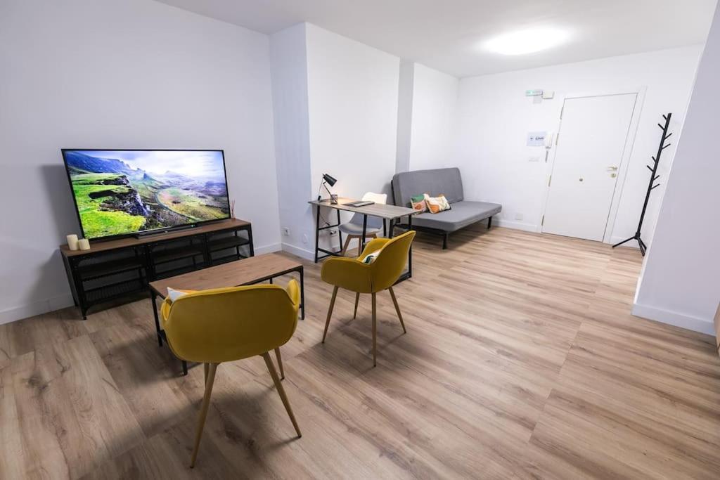 Estudio-oficina Moderno, Centro De Apartamento Jaén