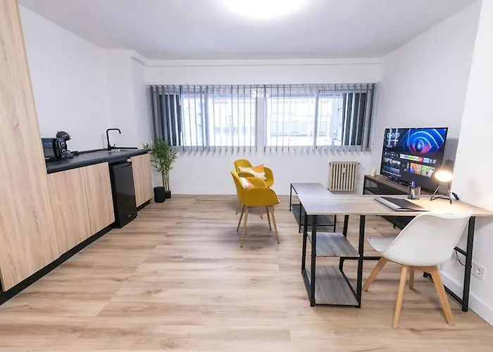Estudio-Oficina Moderno, Centro De Jaen