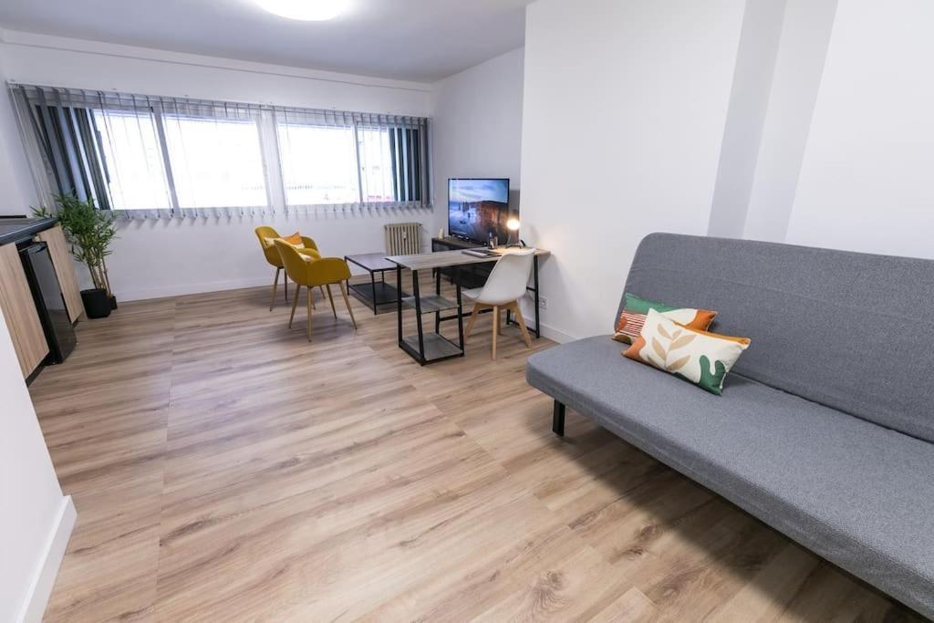 Estudio-oficina Moderno, Centro De Appartement